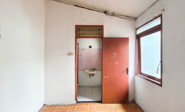 Rumah LB 100 Strategis 8 Mnt ke Stasiun Klender Baru Siap Huni J-41160