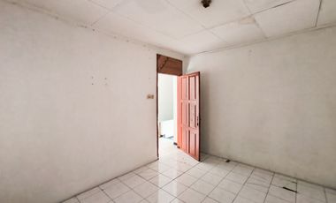 Rumah LB 100 Strategis 8 Mnt ke Stasiun Klender Baru Siap Huni J-41160