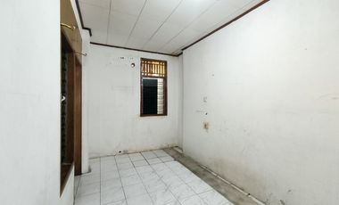 Rumah LB 100 Strategis 8 Mnt ke Stasiun Klender Baru Siap Huni J-41160