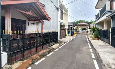 Rumah LB 100 Strategis 8 Mnt ke Stasiun Klender Baru Siap Huni J-41160