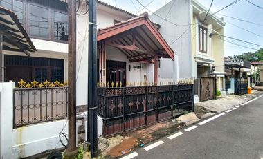 Rumah LB 100 Strategis 8 Mnt ke Stasiun Klender Baru Siap Huni J-41160