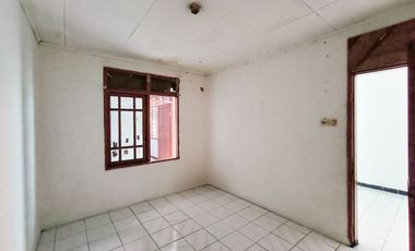 Rumah LB 100 Strategis 8 Mnt ke Stasiun Klender Baru Siap Huni J-41160