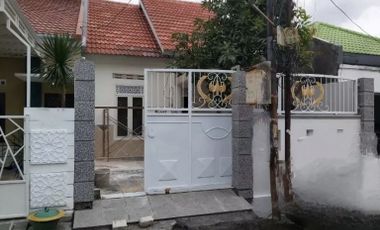 Rumah Bratang Gede Surabaya Modern Minimalis