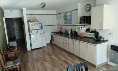 EXPECTACULAR CHALET EN DOS PLANTAS RECICLADO A NUEVO