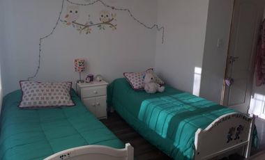 EXPECTACULAR CHALET EN DOS PLANTAS RECICLADO A NUEVO