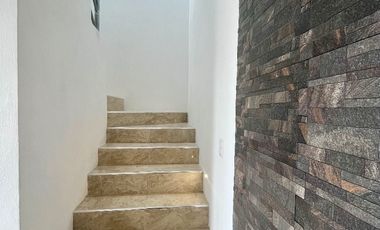 CASAS EN VENTA CON ROOF, FRACCIONAMIENTO CON VIGILANCIA ATRÁS DE PLAZA SAN DIEGO