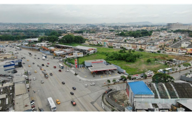 Av. Juan Tanca Marengo Vendo lote comercial de 3.672 Mt2