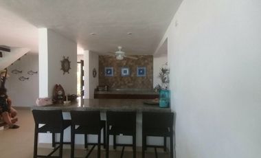 CASA WALKER EN CHICXULUB A LA ORILLA DEL MAR