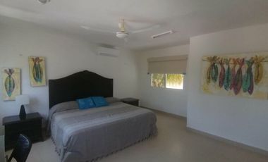 CASA WALKER EN CHICXULUB A LA ORILLA DEL MAR