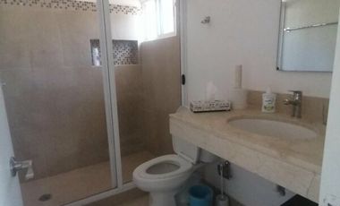 CASA WALKER EN CHICXULUB A LA ORILLA DEL MAR