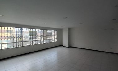 oficina en arriendo en santa isabel. Cod A118985