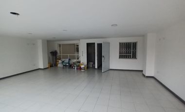 oficina en arriendo en santa isabel. Cod A118985