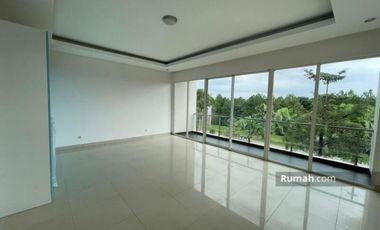 Rumah Minimalis Dengan View Gunung di Cluster River View