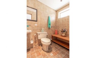 casa en arriendo/venta en la calera. Cod V6390