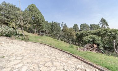 casa en arriendo/venta en la calera. Cod V6390