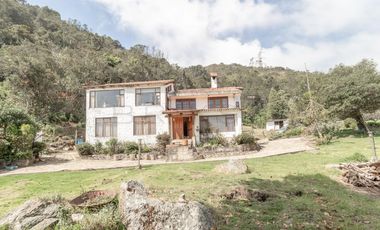 casa en arriendo/venta en la calera. Cod V6390