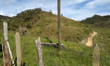 VENDO ESTE ENORME TERRENO DE 52 HECTÁREAS EN BARBOSA ANTIOQUIA.