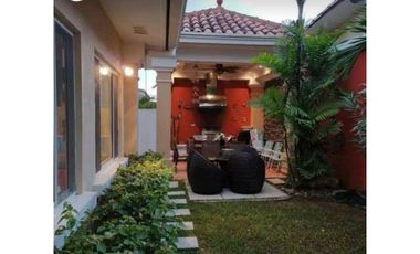 ALQUILER CASA BRISAS DEL GOLF