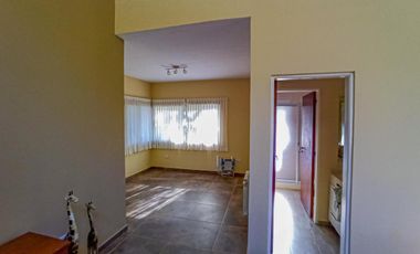 Casa 3 dormitorios con pileta en Puerto Paraíso