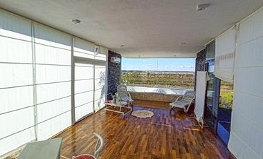 Casa 3 dormitorios con pileta en Puerto Paraíso