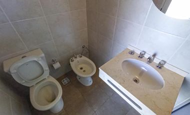 Casa 3 dormitorios con pileta en Puerto Paraíso