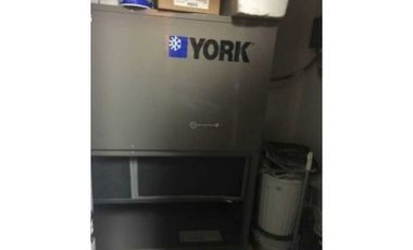 VENDO O ALQUILO LOCAL 151 MTS EN OBARRIO $3000