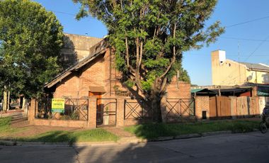 EXCELENTE CHALET 4 AMBIENTES