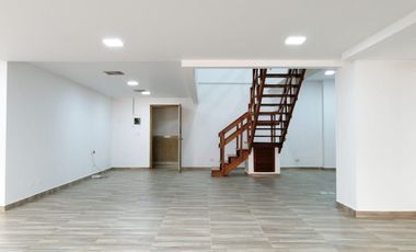 PR15377 Venta de oficina en el sector Milla de Oro