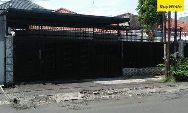 Disewakan Rumah di Dharmahusada Utara, Surabaya