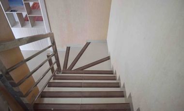 MILIKI RUMAH MEWAH 2 LANTAI TYPE 143/140 DI JL.TIUNG II