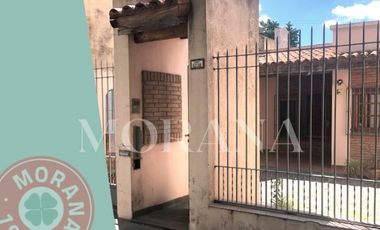 Casa  en Venta Caba / Buenos Aires (D038 1580)