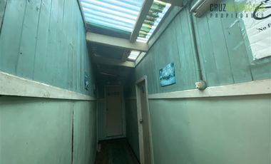 Sitio en Venta en Atención Inversionistas !!! Terreno con casa antigua Sector Lintz