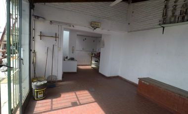 Casa PH en venta en Valentin Alsina
