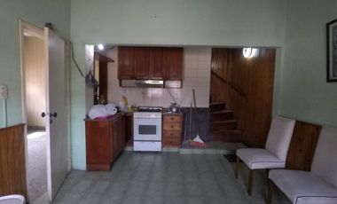 Casa PH en venta en Valentin Alsina
