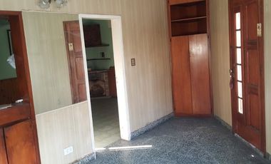 Casa PH en venta en Valentin Alsina