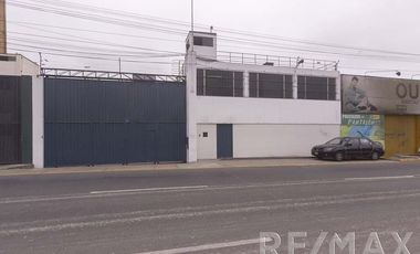 Local Comercial de 2,000 mt ubicado en la cuadra 24 de la Av. Venezuela