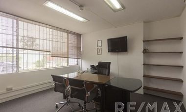 Local Comercial de 2,000 mt ubicado en la cuadra 24 de la Av. Venezuela