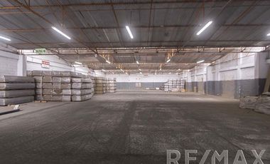 Local Comercial de 2,000 mt ubicado en la cuadra 24 de la Av. Venezuela