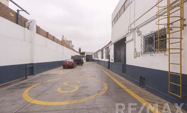 Local Comercial de 2,000 mt ubicado en la cuadra 24 de la Av. Venezuela