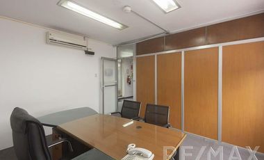 Local Comercial de 2,000 mt ubicado en la cuadra 24 de la Av. Venezuela