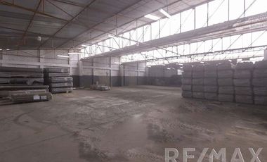 Local Comercial de 2,000 mt ubicado en la cuadra 24 de la Av. Venezuela