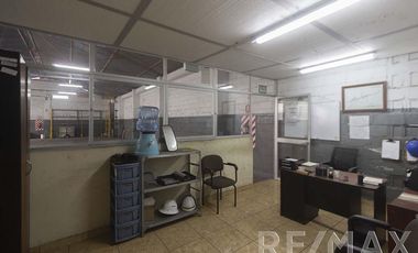 Local Comercial de 2,000 mt ubicado en la cuadra 24 de la Av. Venezuela