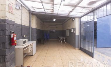 Local Comercial de 2,000 mt ubicado en la cuadra 24 de la Av. Venezuela