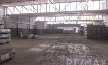 Local Comercial de 2,000 mt ubicado en la cuadra 24 de la Av. Venezuela