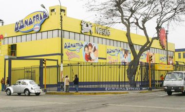 Local Comercial de 2,000 mt ubicado en la cuadra 24 de la Av. Venezuela