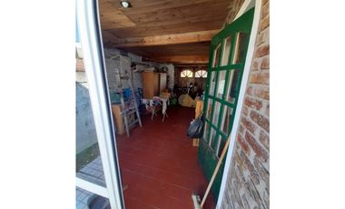 HERMOSO CHALET ITUZAINGO NORTE. MUY BUENA UBICACION