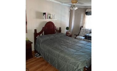 HERMOSO CHALET ITUZAINGO NORTE. MUY BUENA UBICACION