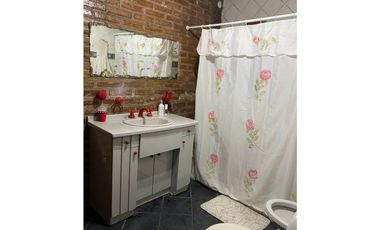 HERMOSO CHALET ITUZAINGO NORTE. MUY BUENA UBICACION