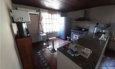 HERMOSO CHALET ITUZAINGO NORTE. MUY BUENA UBICACION