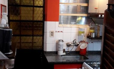VENTA - DUPLEX DE 2 AMBIENTES CON COCHERA - MORON